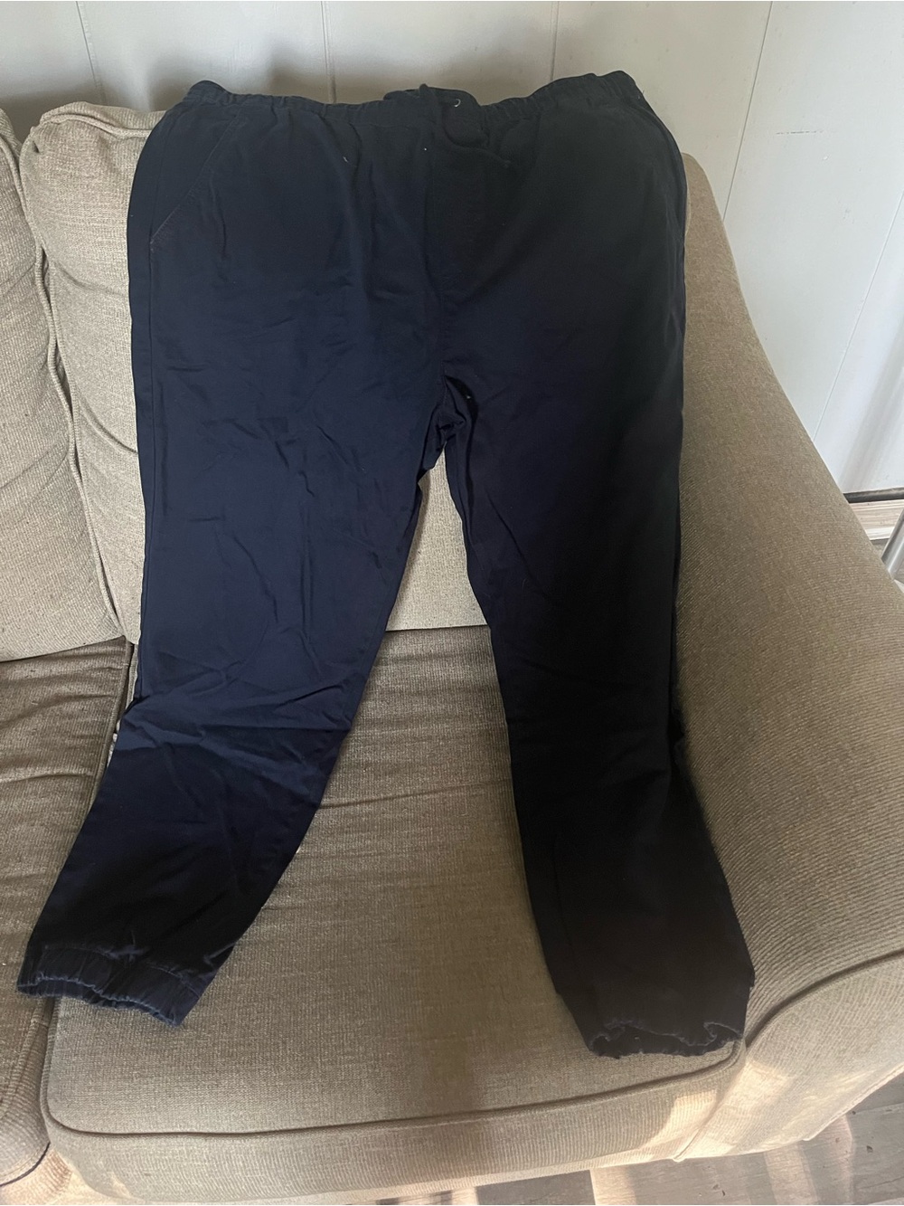 Old Navy Men’s Navy Elastic Waist Jogger Chinos
